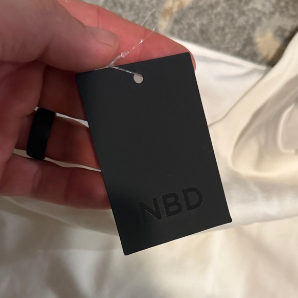 NBD White Garment - Picture 3 of 7